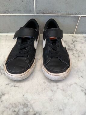 Nike Kids Black Sneakers with White Swoosh